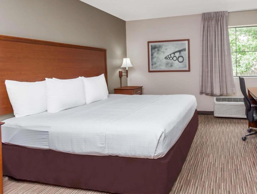 Days Inn Springfield South Exteriör bild