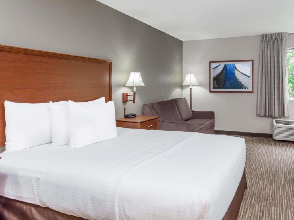Days Inn Springfield South Exteriör bild