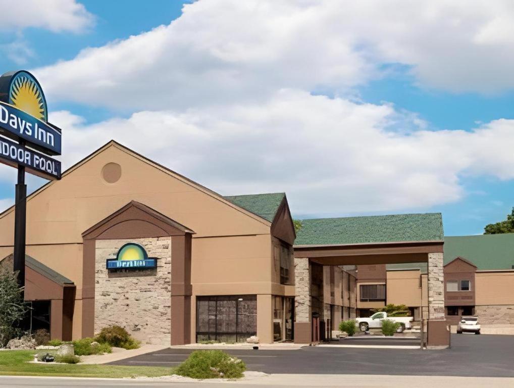 Days Inn Springfield South Exteriör bild
