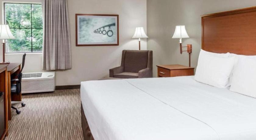 Days Inn Springfield South Exteriör bild