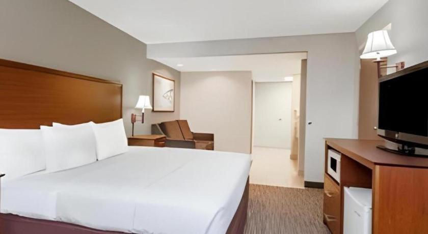 Days Inn Springfield South Exteriör bild